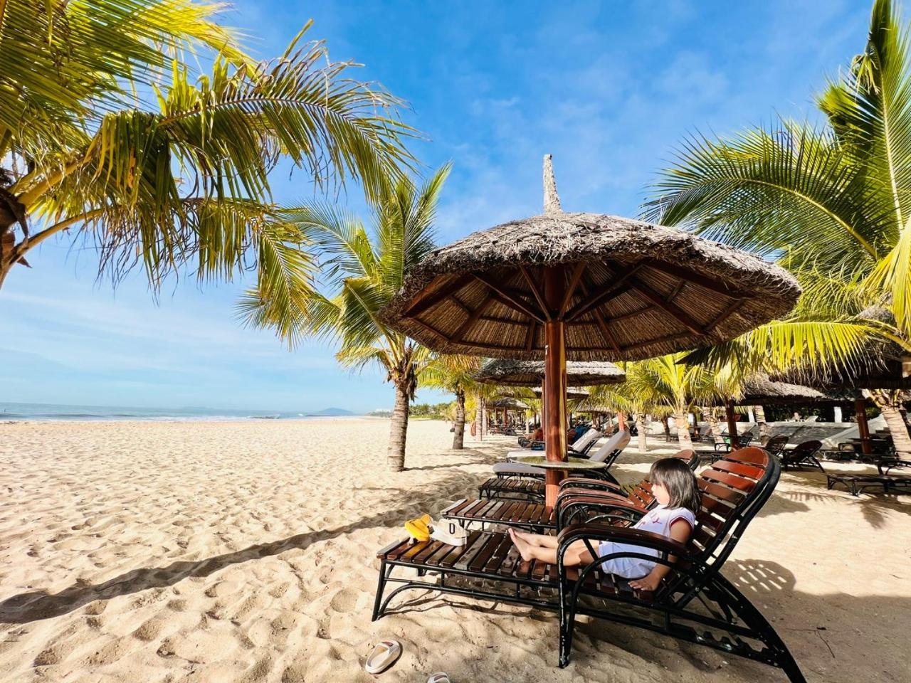1 Seaview- 2 Gardenview 2Mins To The Beach - Luxury Condotel Фантхьєт Екстер'єр фото